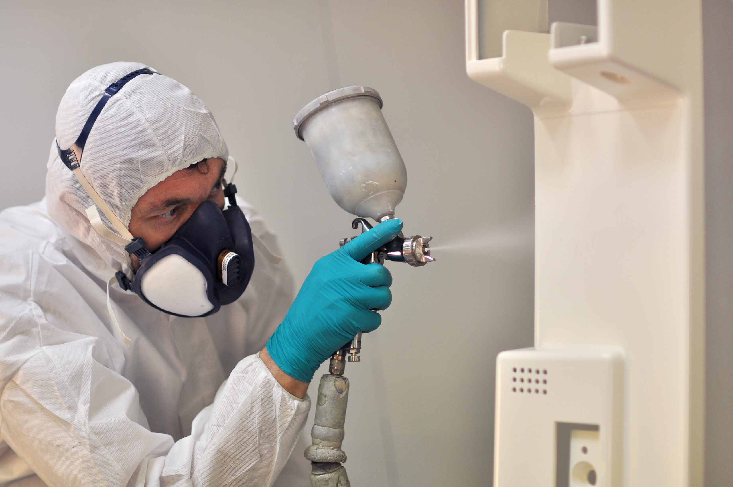 Application peinture liquide industrielle Application peinture liquide industrielle